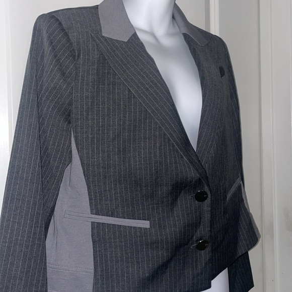 DKNY Short Blazer - Picture 2 of 5